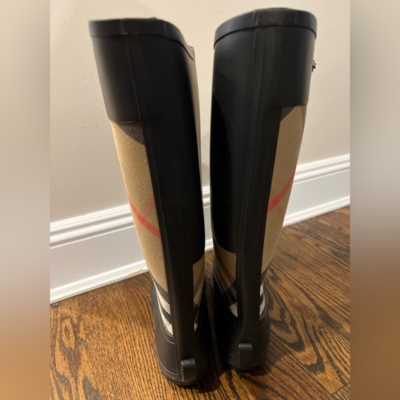 Burberry Rain boots - Picture 2 of 14